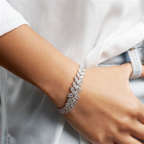 silver bracelet for women uk.